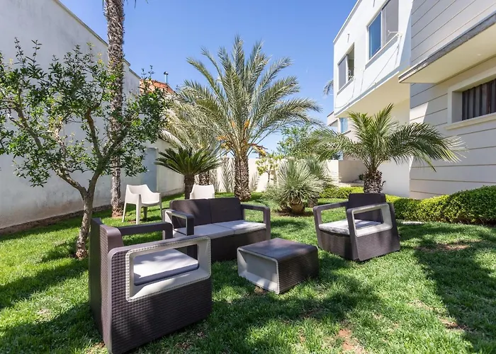 Domus Japigia 3* ウジェント